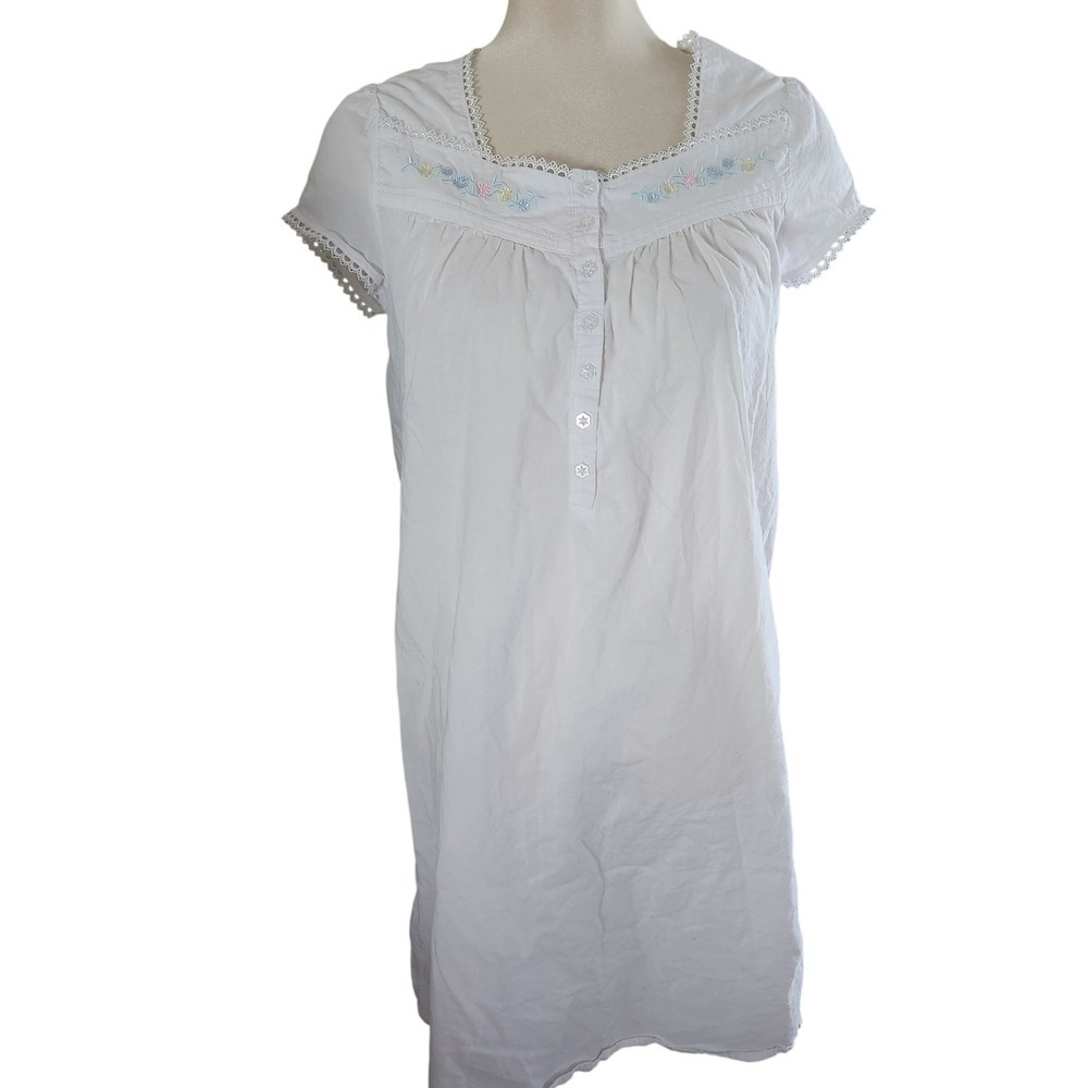 Womens White Embroidered Nightgown Short Sleeve Button Front Lace Trim